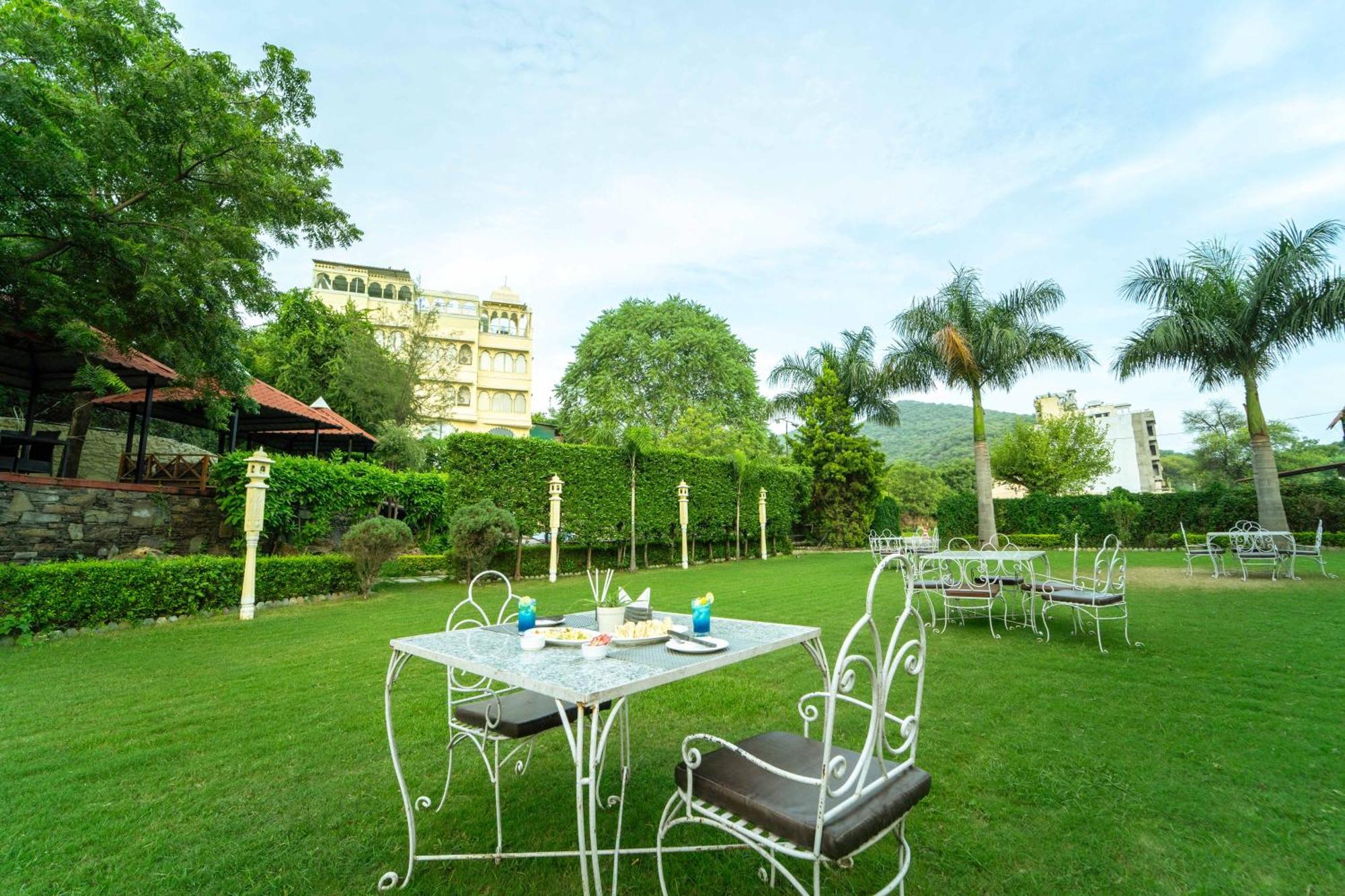 Treebo The Aravali Getaway Hotel Udaipur Ngoại thất bức ảnh